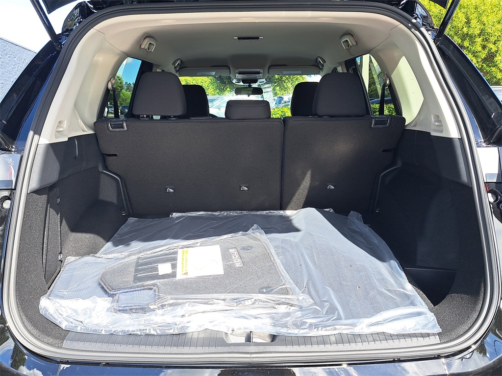 2026 Nissan Rogue S photo 10