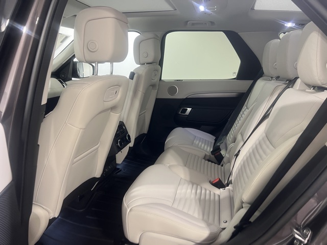 2025 Land Rover Discovery SE photo 21