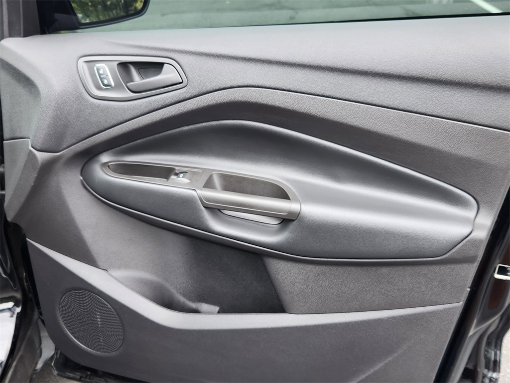 2018 Ford Escape S photo 14