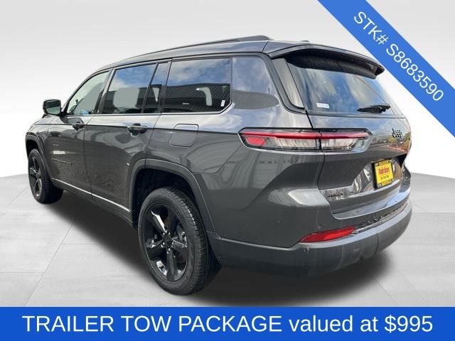 2025 Jeep Grand Cherokee Limited photo 3