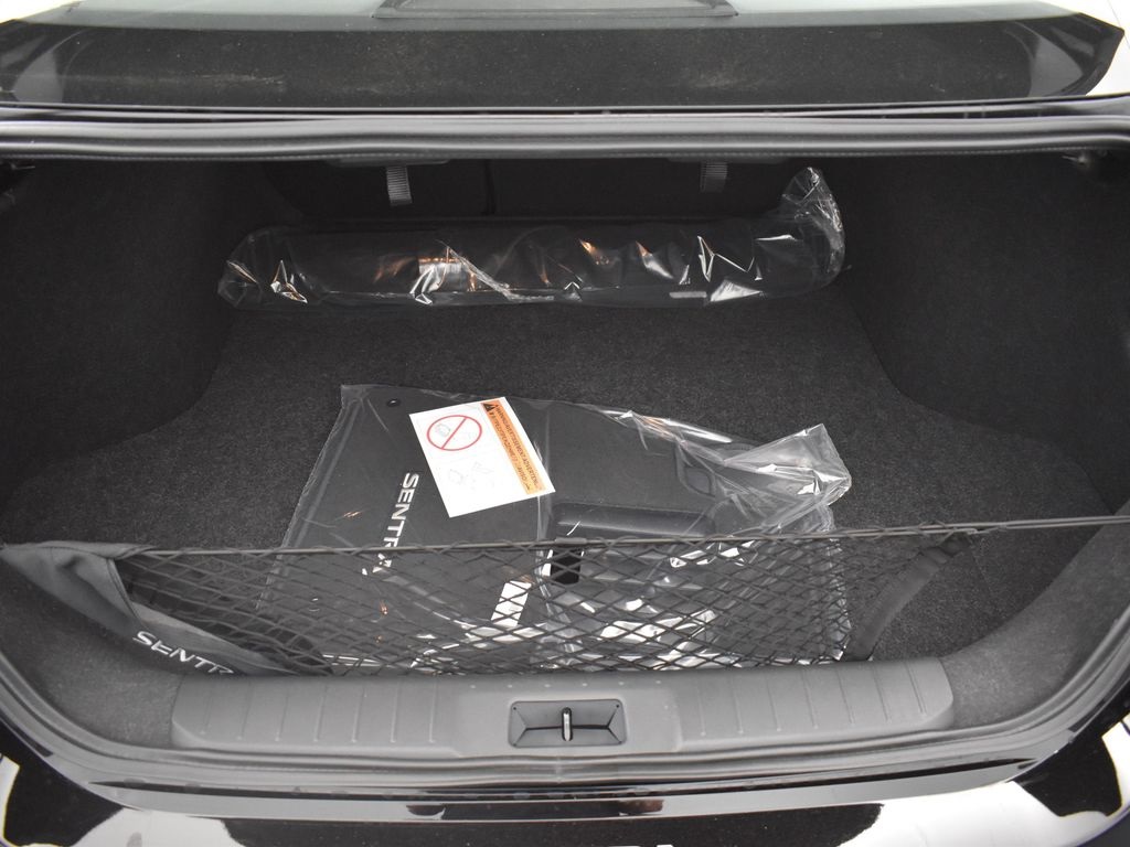 2025 Nissan Sentra SV photo 28