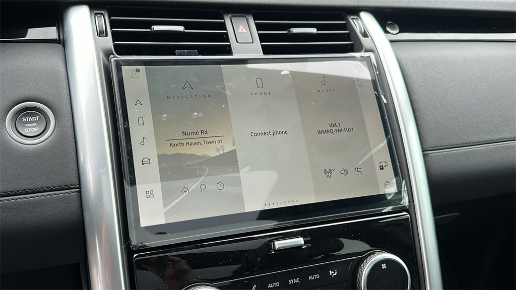 2025 Land Rover Discovery S photo 15