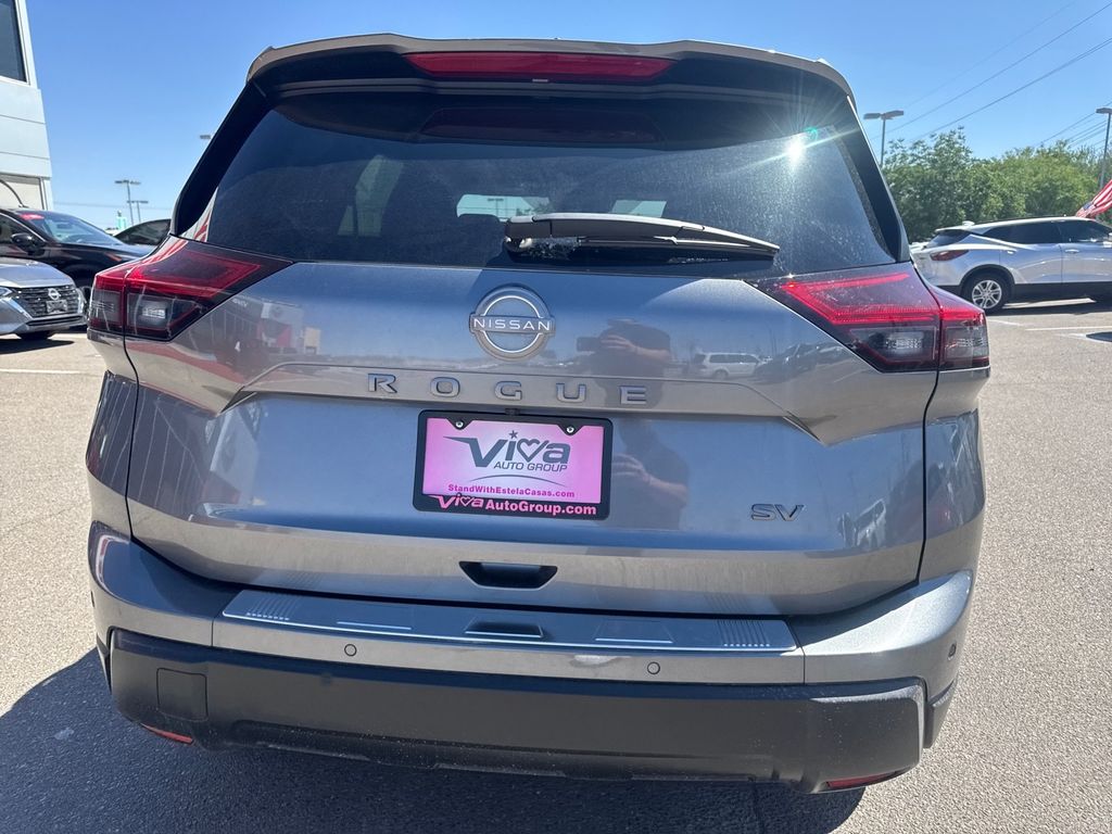 2024 Nissan Rogue SV photo 4
