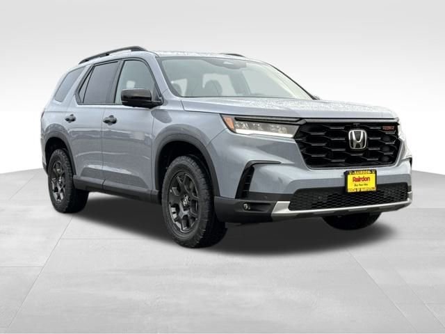 2025 Honda Pilot TrailSport's photo