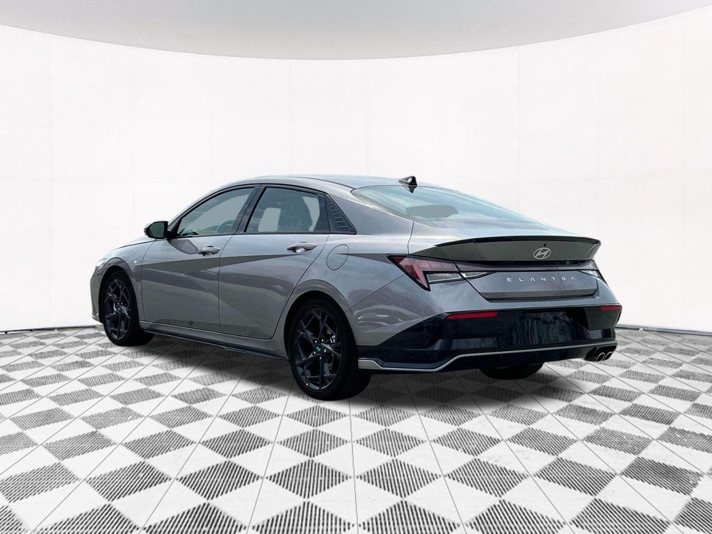 2025 Hyundai Elantra N Line photo 4