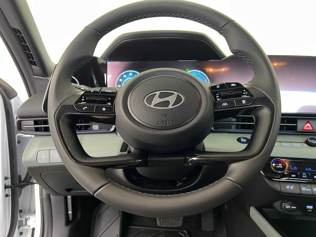 2025 Hyundai Elantra Hybrid Limited photo 29