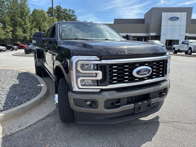 2026 Ford F-350 King Ranch photo 3