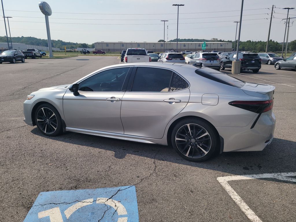 2019 Toyota Camry XSE photo 4