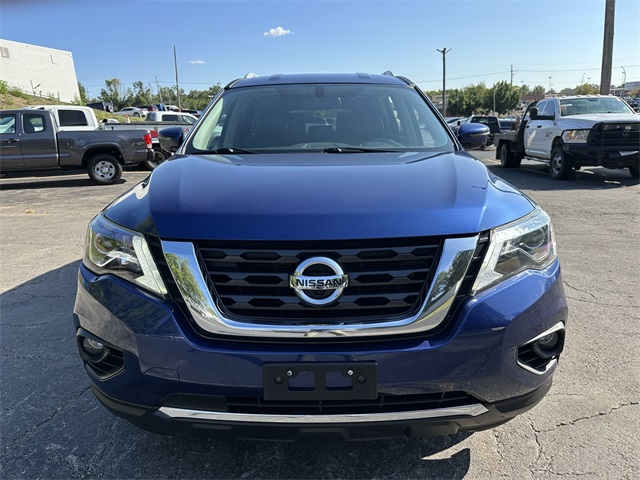 2020 Nissan Pathfinder SL photo 2