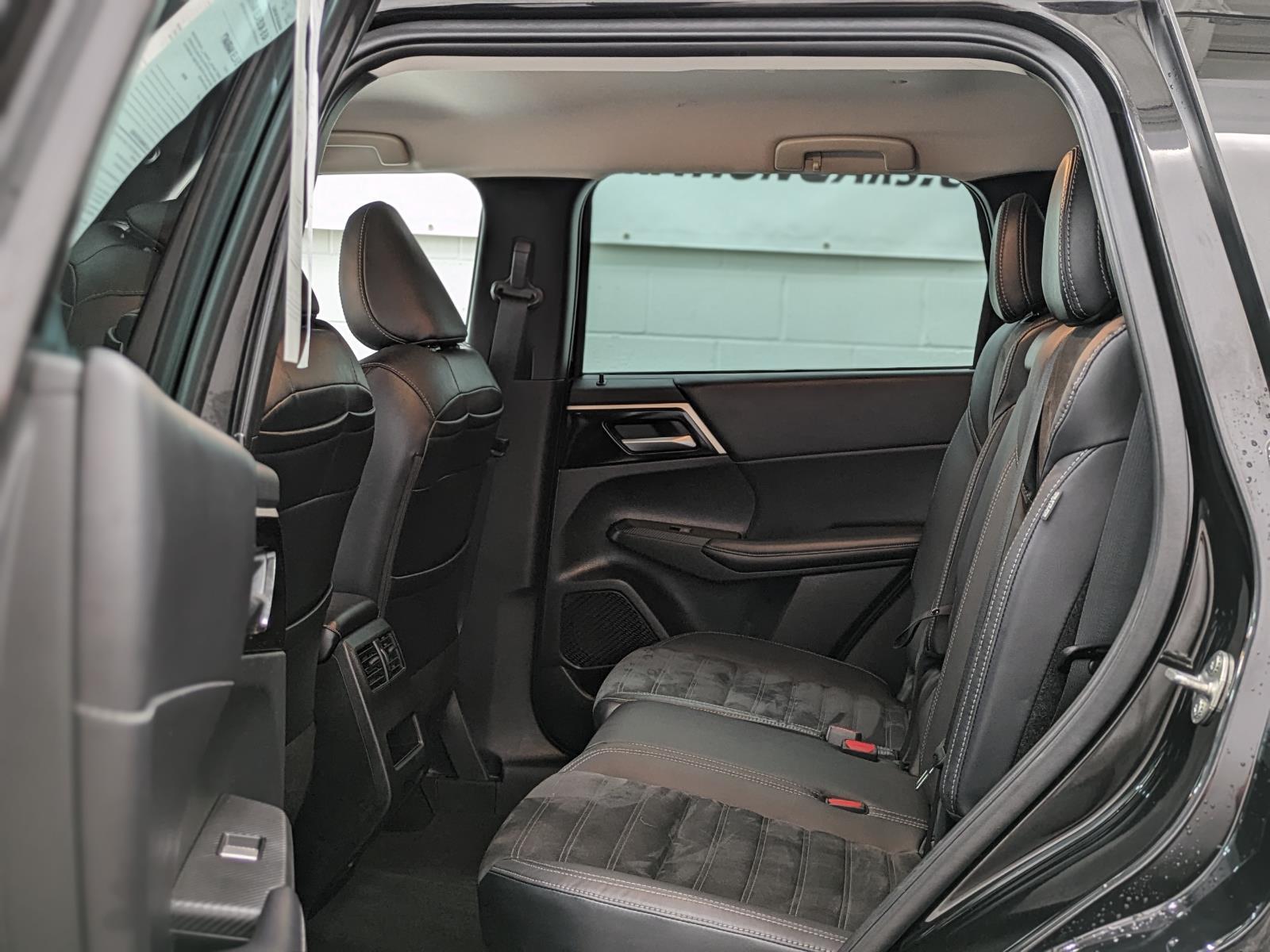 2022 Mitsubishi Outlander SE photo 23
