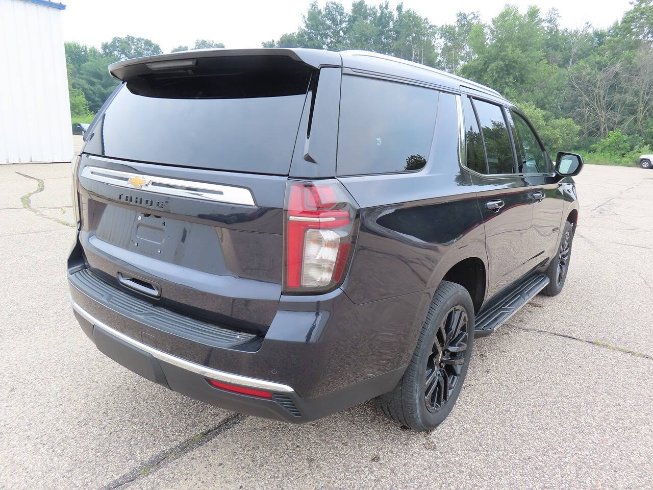 2023 Chevrolet Tahoe LS photo 2