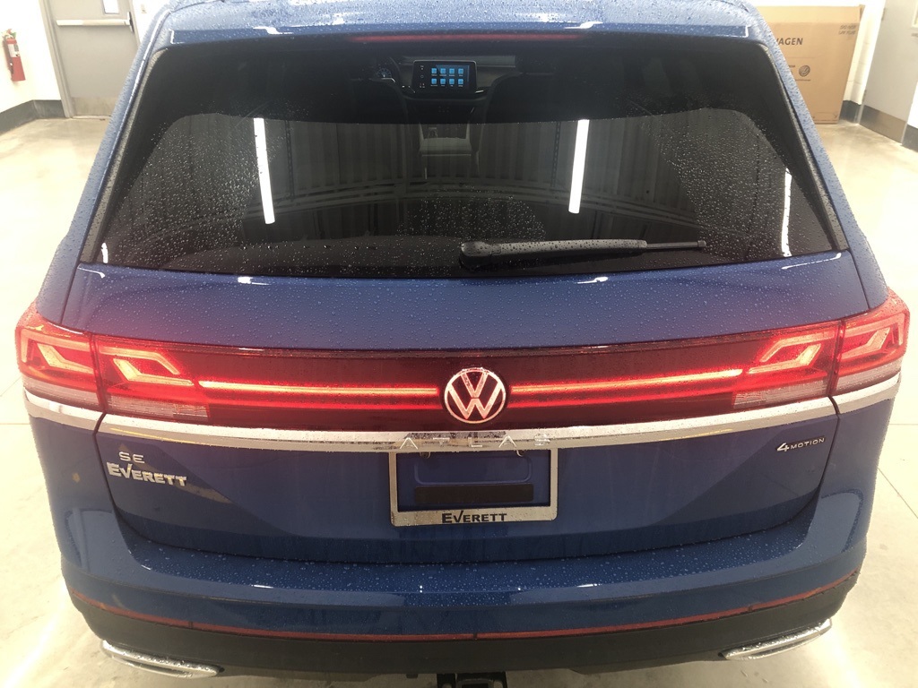 2025 Volkswagen Atlas SE Technology photo 3
