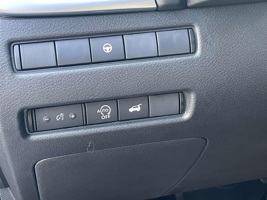 2026 Nissan Rogue SV photo 16