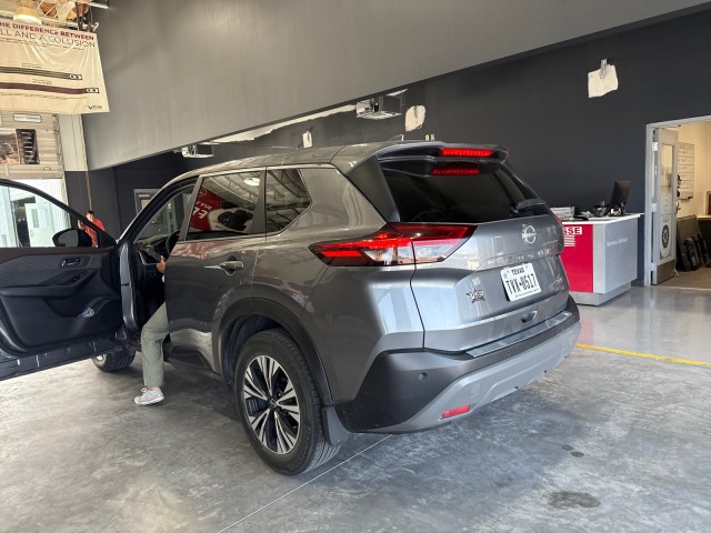 Used 2023 GUN METALL Nissan SV image 18