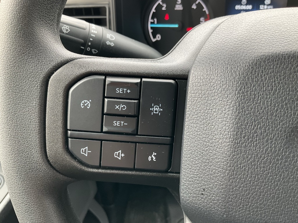 2024 Ford F-350 XL photo 4