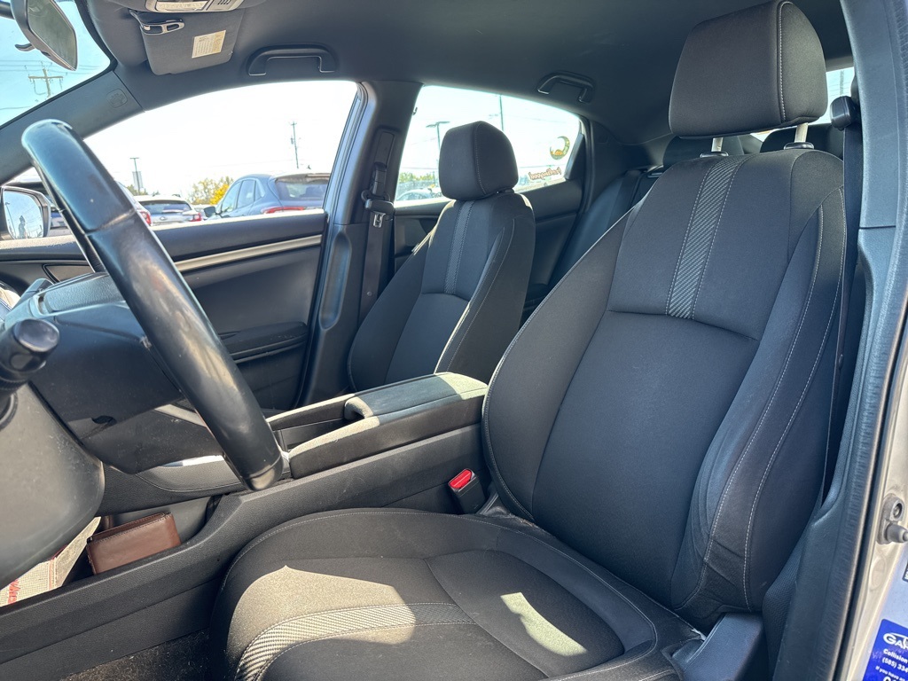 2018 Honda Civic Sport photo 4