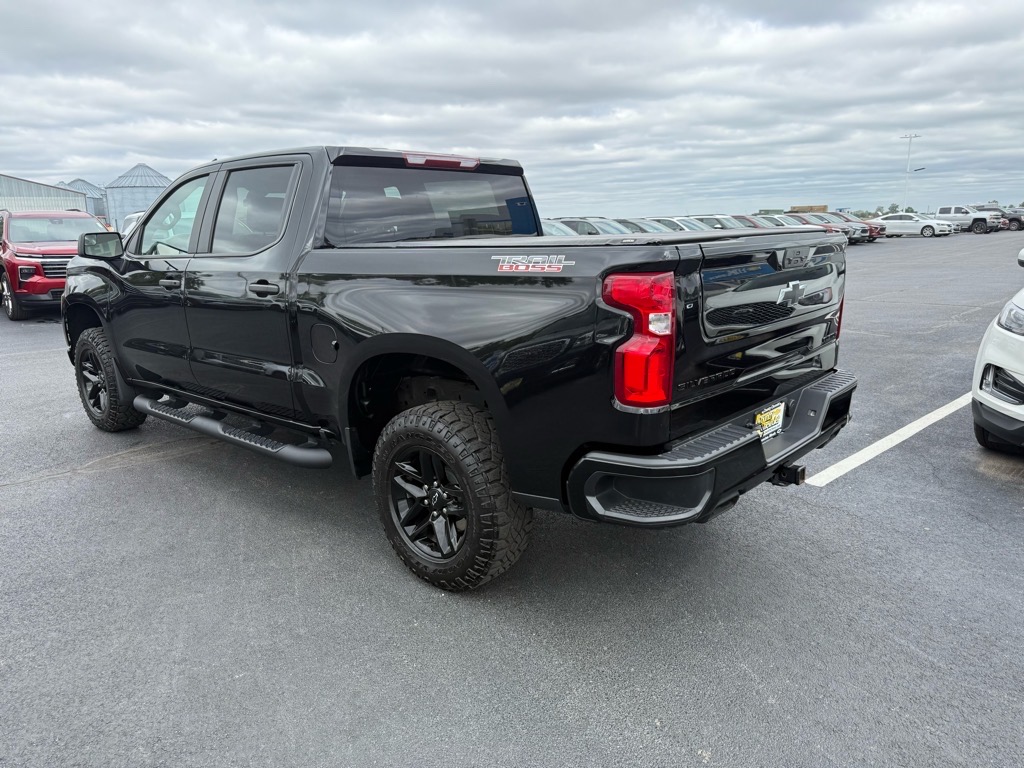 2022 Chevrolet Silverado 1500 Custom Trail Boss photo 3