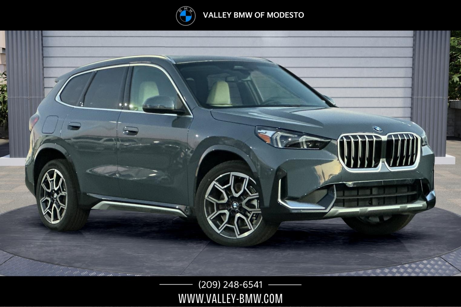2026 BMW X1 28i's photo