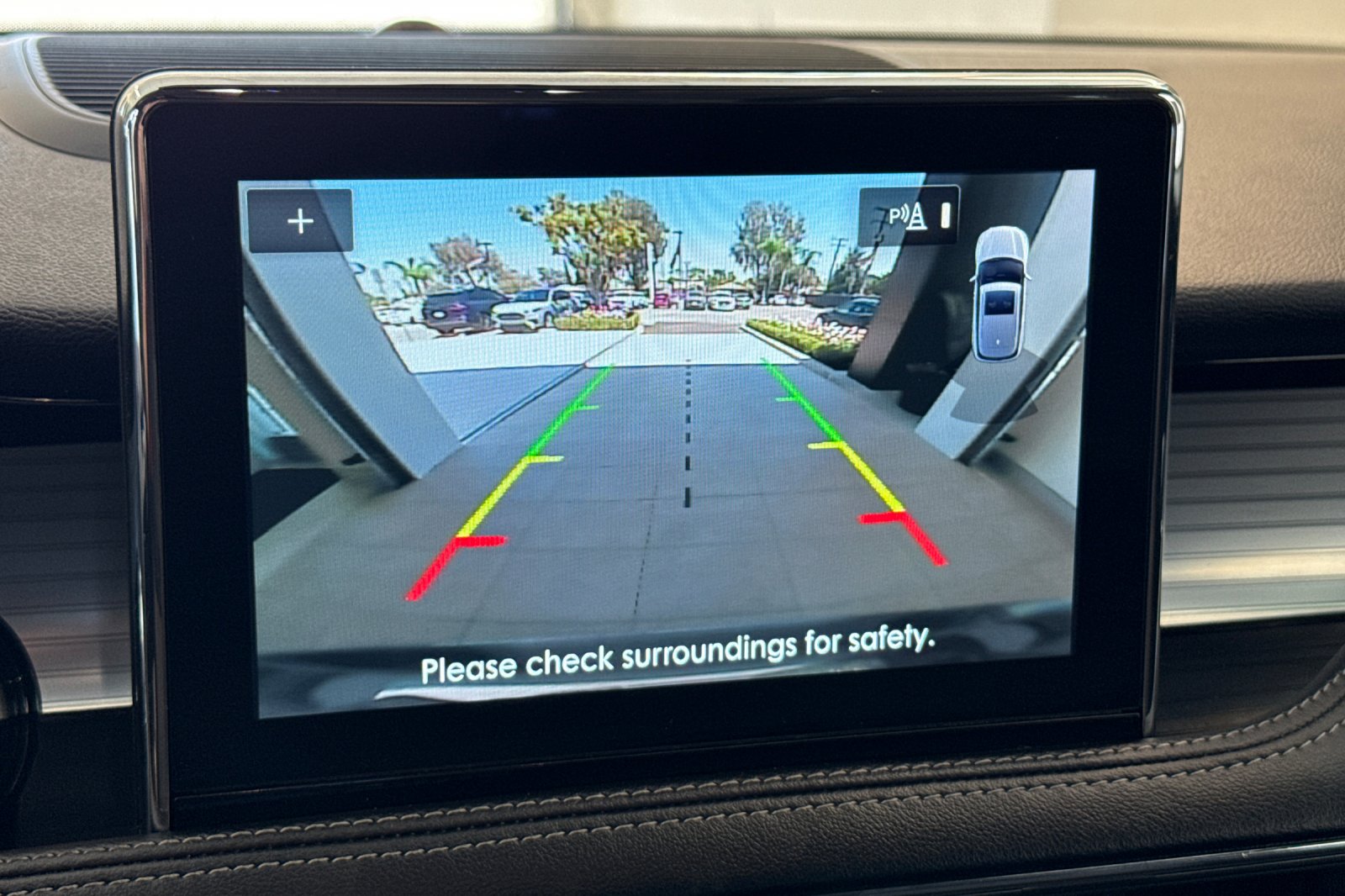 2022 Lincoln Corsair Standard photo 18
