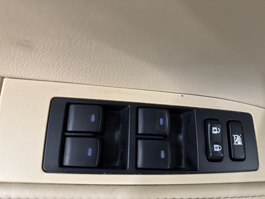 2015 Lexus ES 350 photo 10