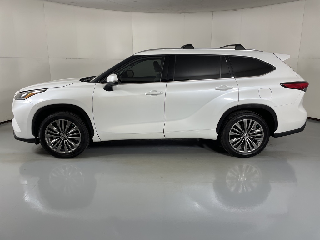 2022 Toyota Highlander Platinum photo 5