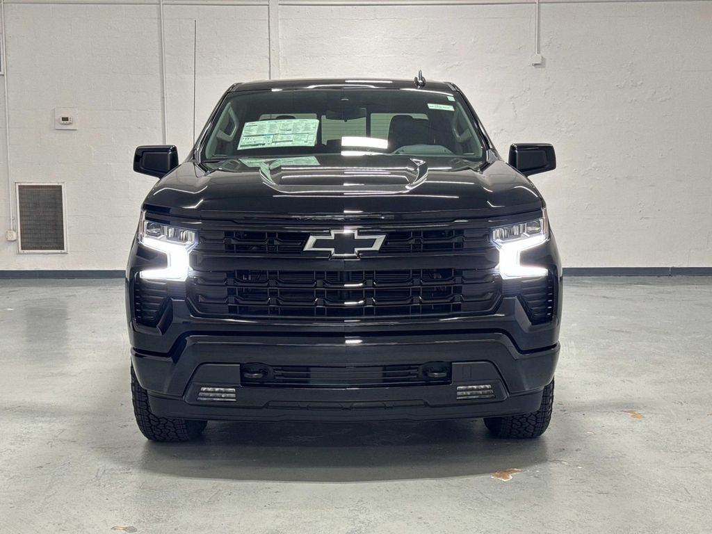 2025 Chevrolet Silverado 1500 RST photo 3