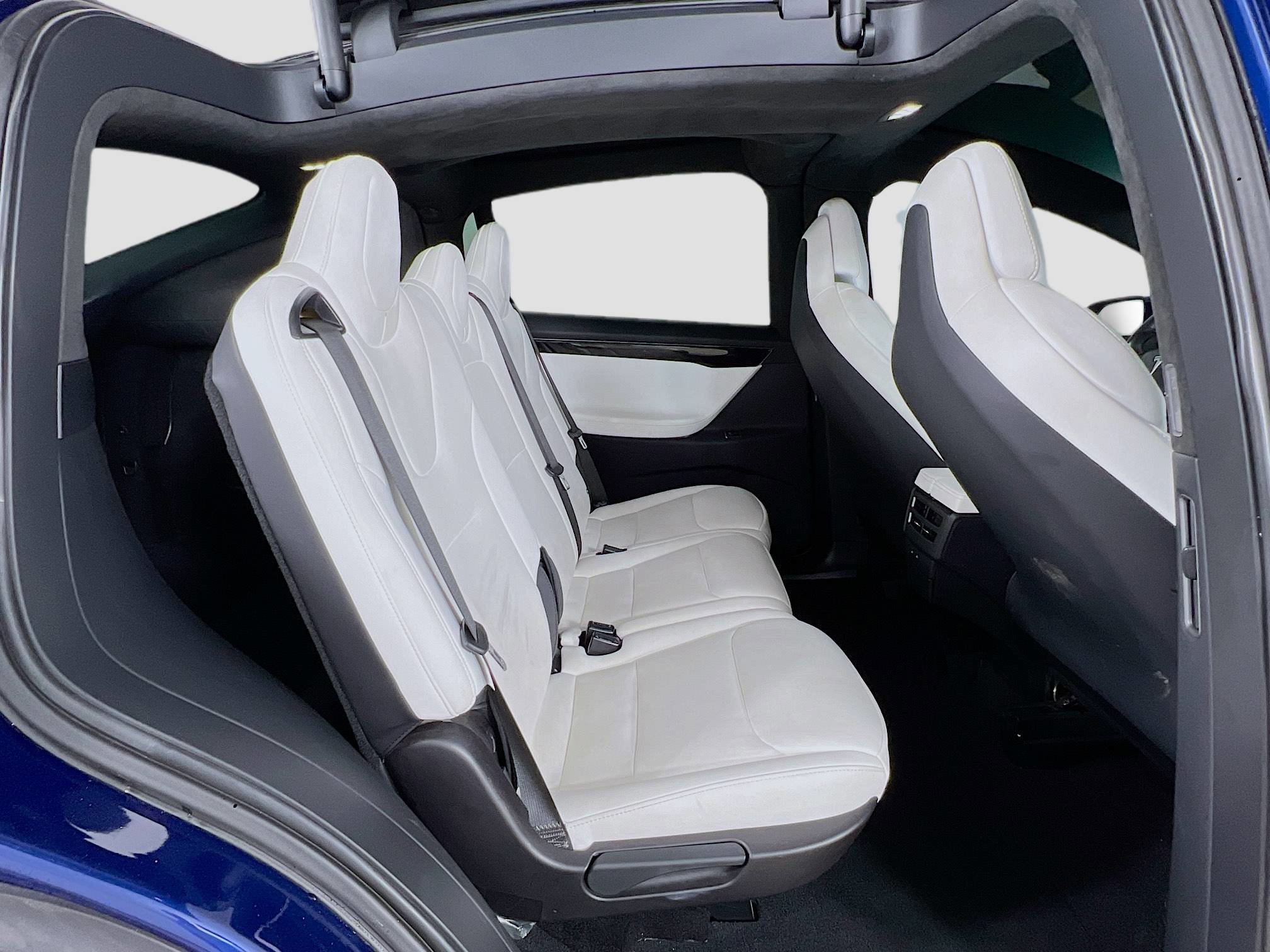 2019 Tesla Model X 75D photo 25
