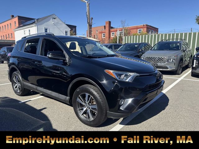 2018 Toyota RAV4 Adventure photo 2