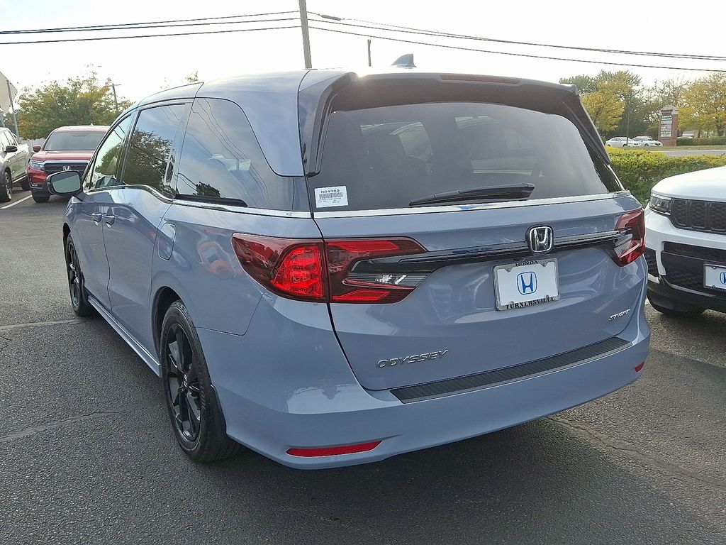 2024 Honda Odyssey Sport photo 4