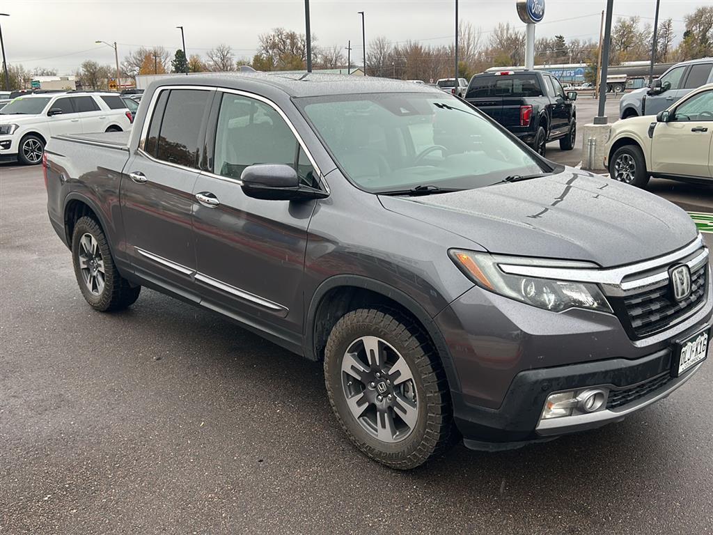 2017 Honda Ridgeline RTL-E photo 3