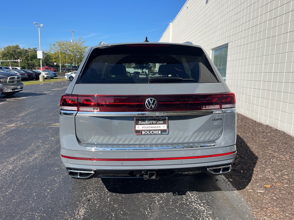 2026 Volkswagen Atlas SEL Premium R-Line photo 4