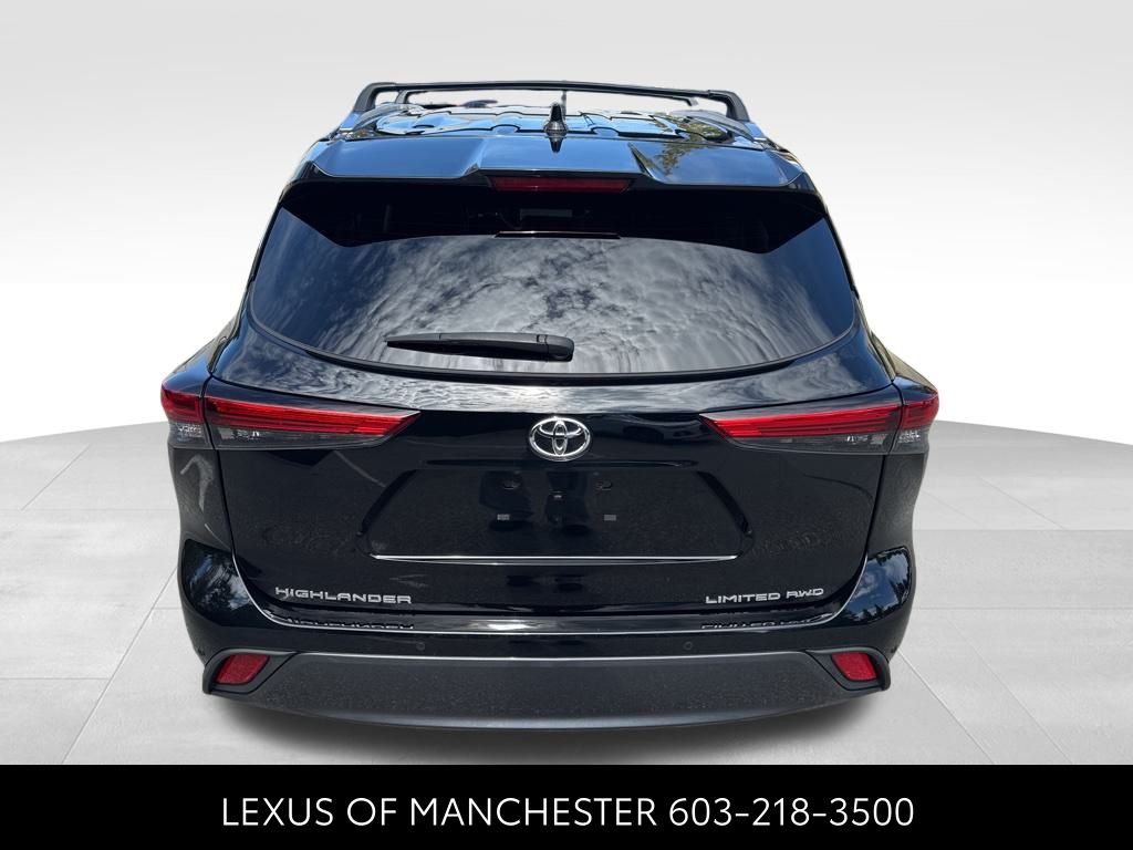 2023 Toyota Highlander Limited photo 5