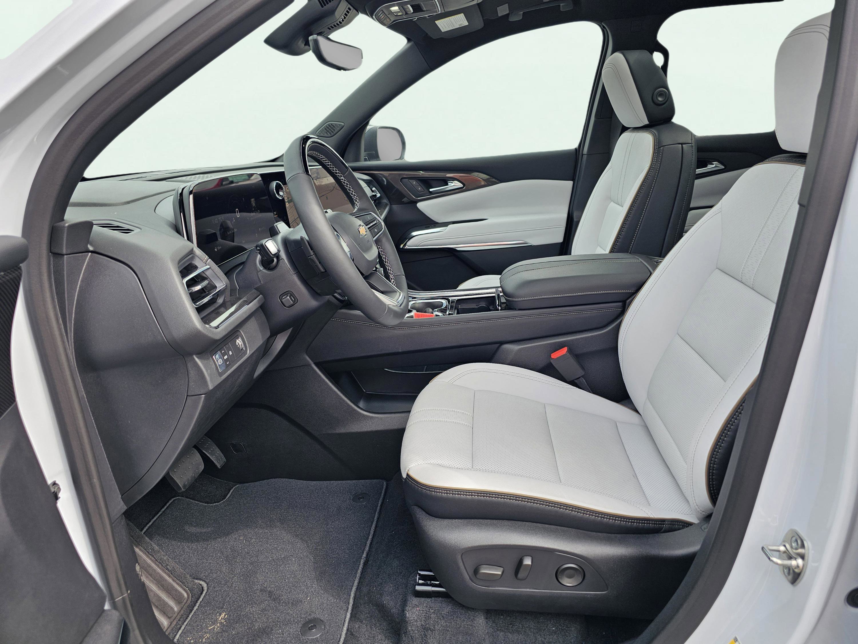 2026 Chevrolet Traverse High Country photo 9