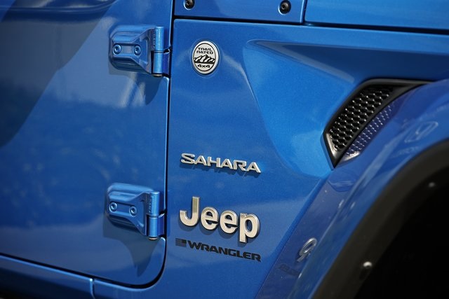 2024 Jeep Wrangler Sahara photo 13