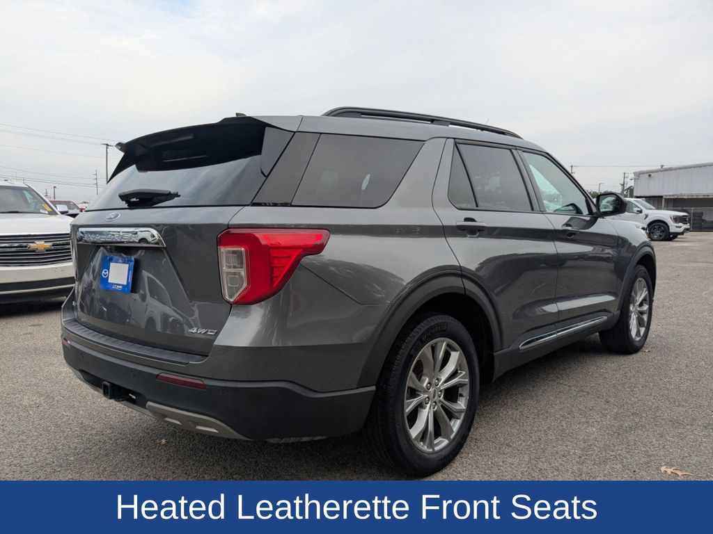 2022 Ford Explorer XLT photo 2