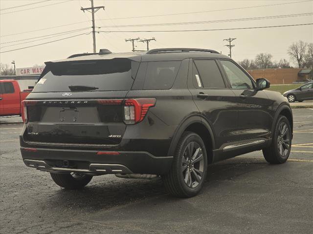 2025 Ford Explorer photo 4