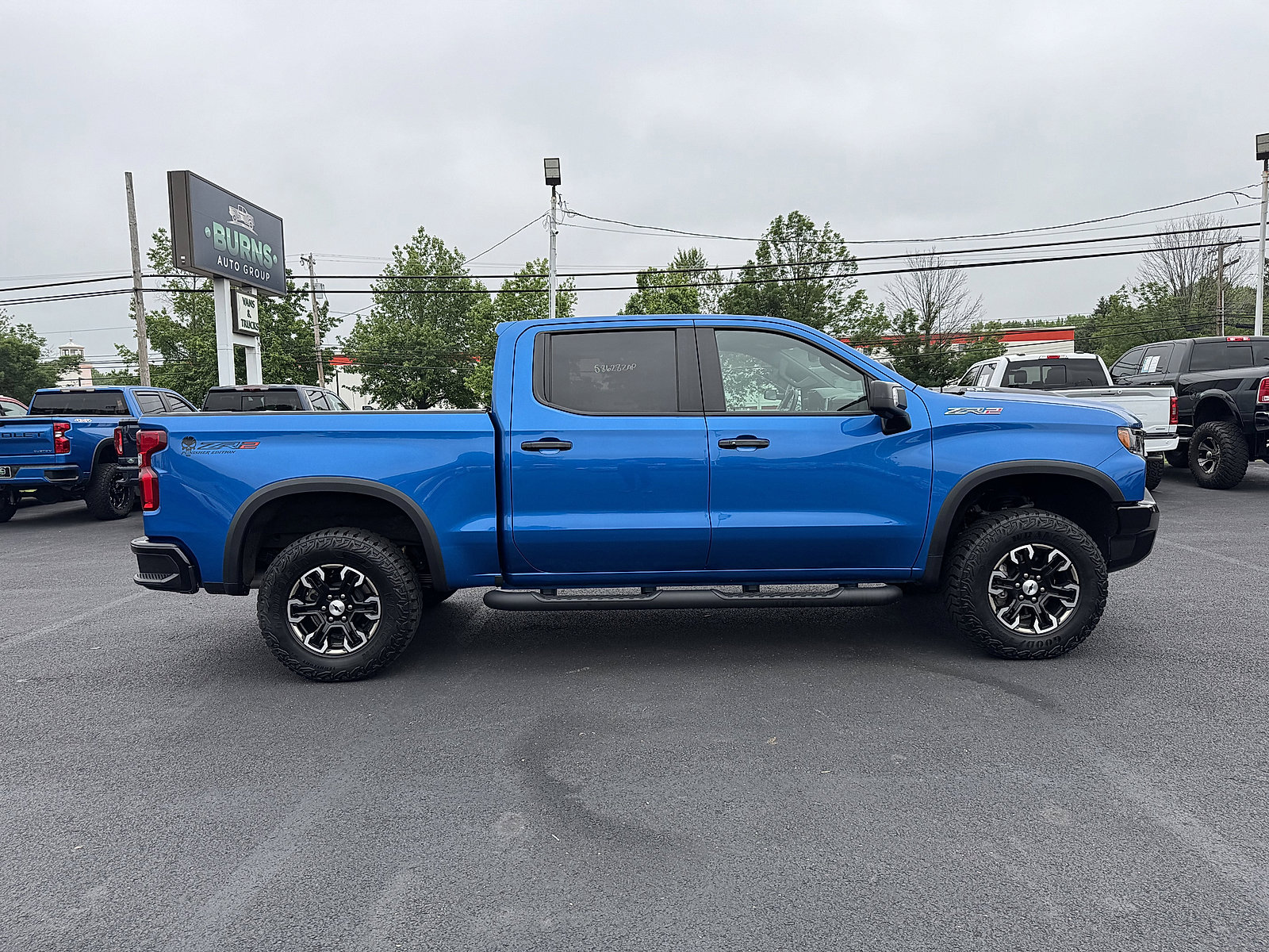 2023 Chevrolet Silverado 1500 ZR2 photo 2