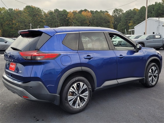 2022 Nissan Rogue SV photo 3