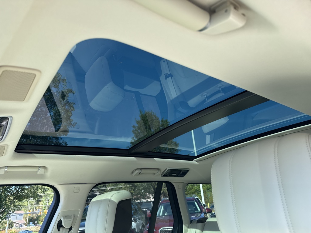 2021 Land Rover Range Rover HSE Westminster Edition photo 8