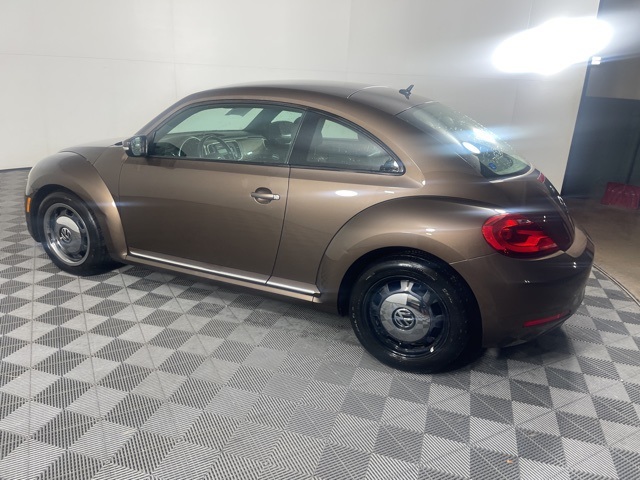 2012 Volkswagen Beetle 2.5L photo 10