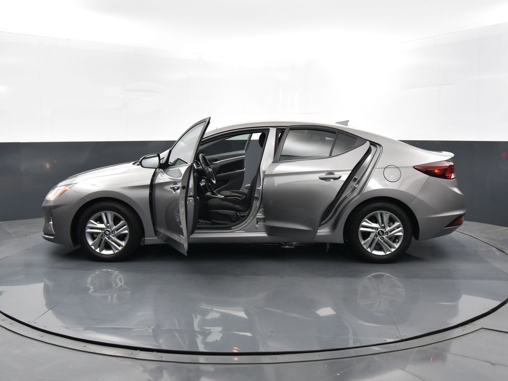 2020 Hyundai Elantra Value Edition photo 30