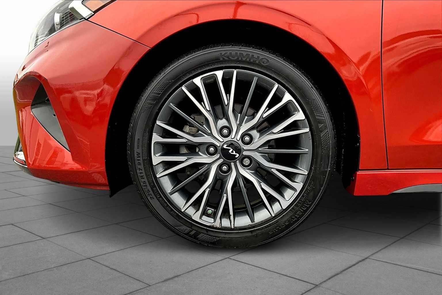 2023 Kia Forte GT-Line photo 10