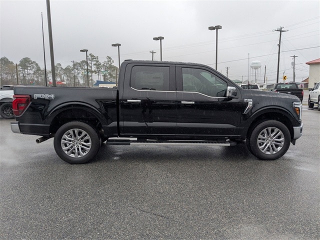 2025 Ford F-150 Lariat photo 3