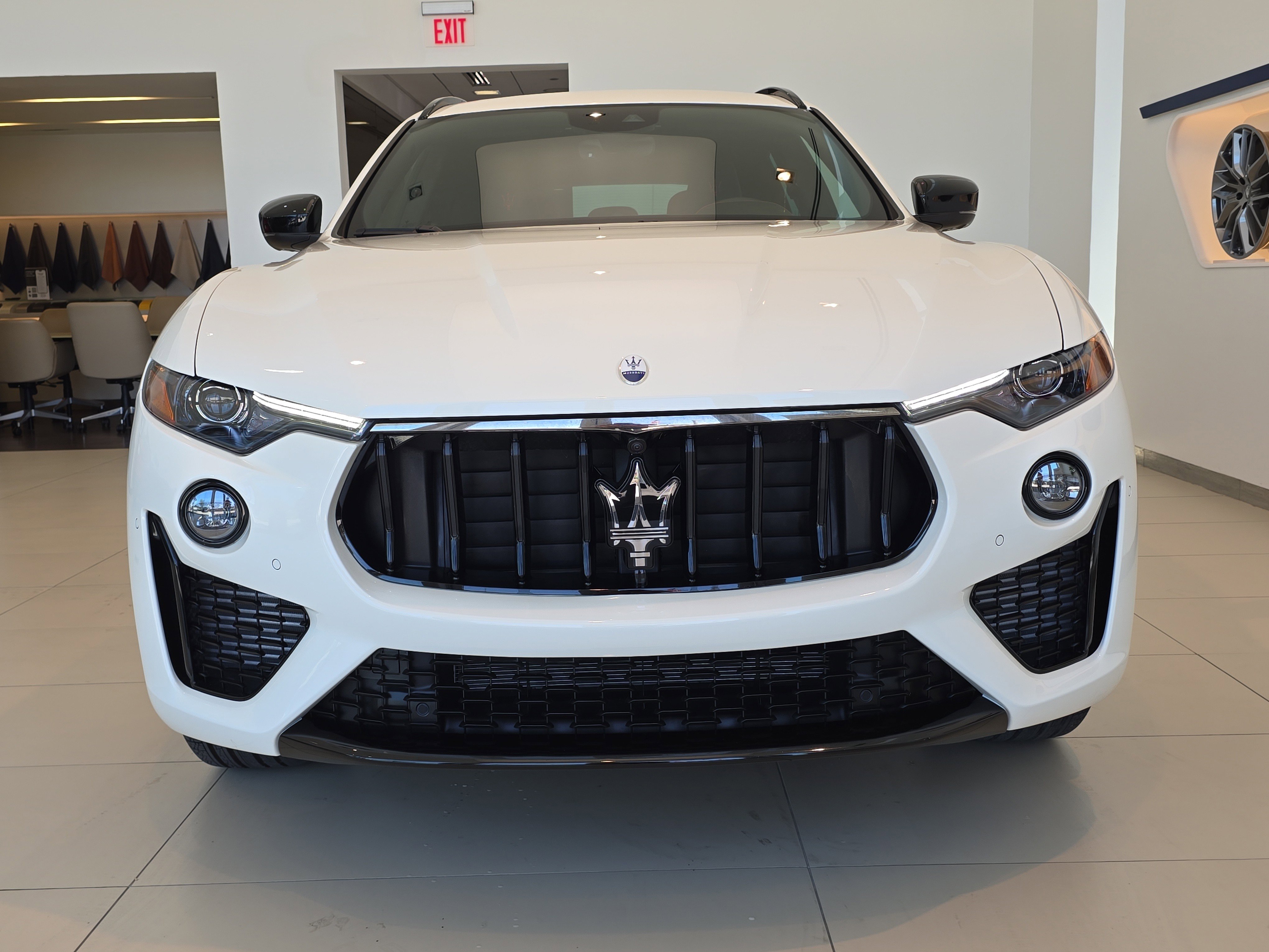 2024 Maserati Levante Modena photo 3