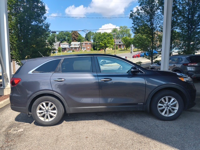 2019 Kia Sorento LX photo 3