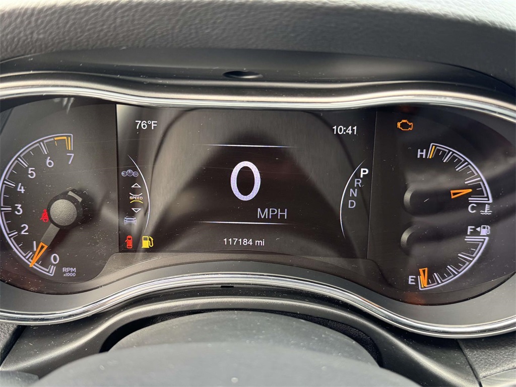 2019 Jeep Grand Cherokee Altitude photo 23