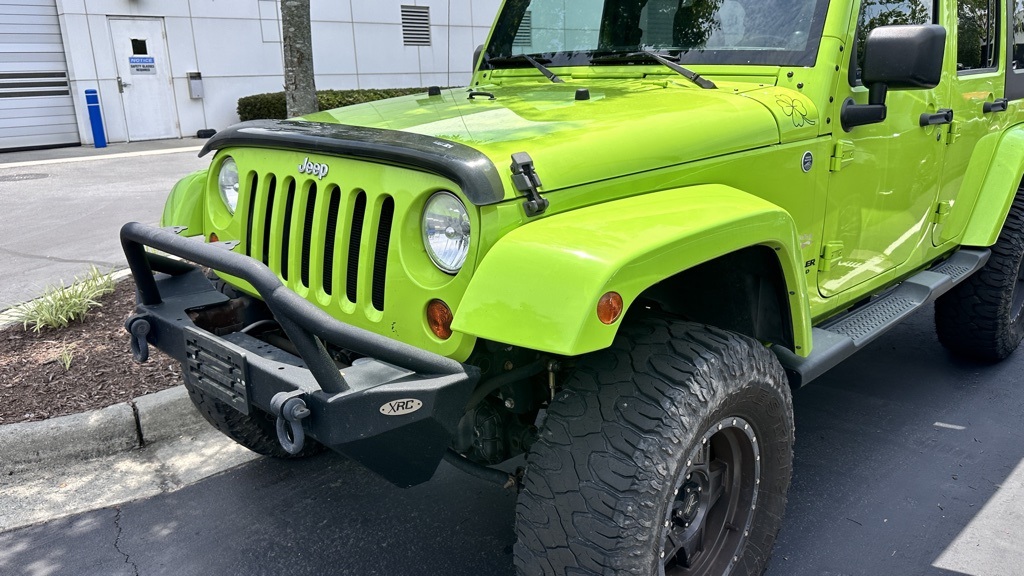 2013 Jeep Wrangler Unlimited Sahara photo 11