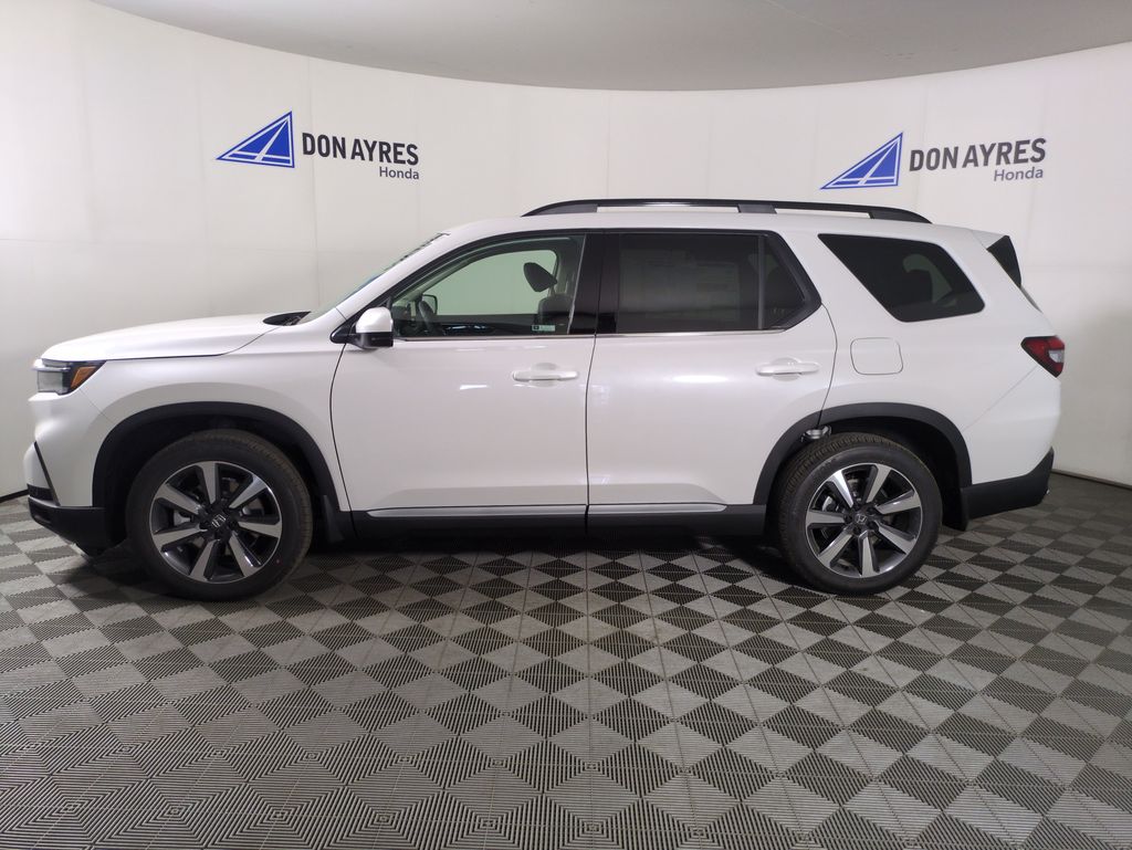 2025 Honda Pilot Touring photo 2