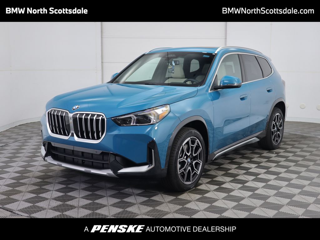 2025 BMW X1 28i's photo