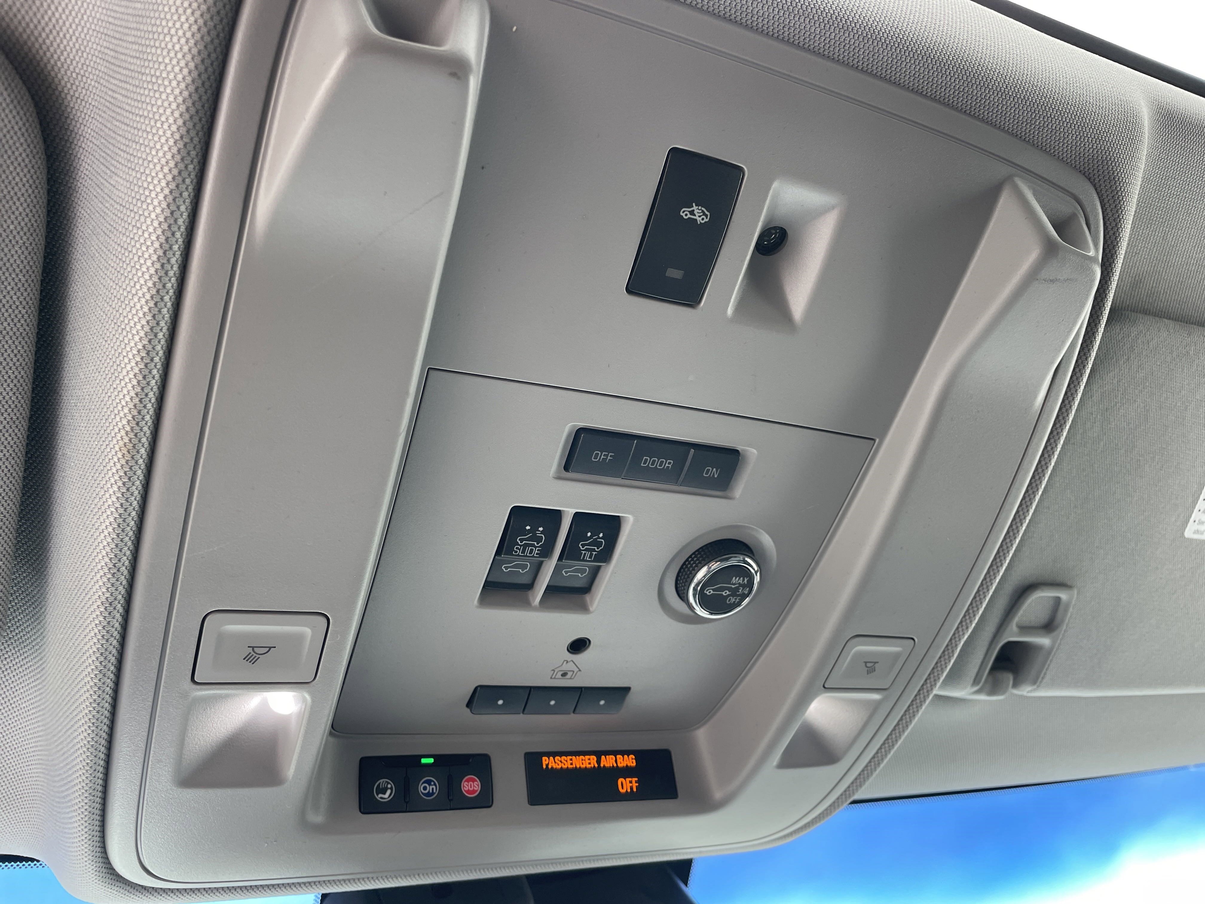 2019 Cadillac Escalade Premium Luxury photo 15